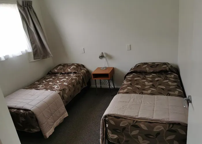 Bks Egmont Motor Lodge