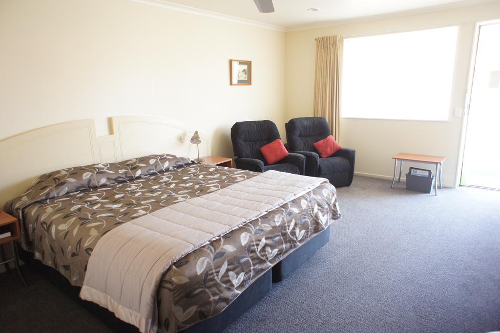 Bks Egmont Motor New Plymouth