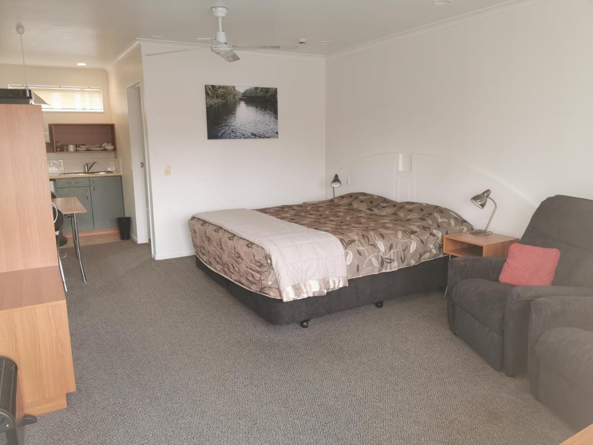 Bks Egmont Motor New Plymouth