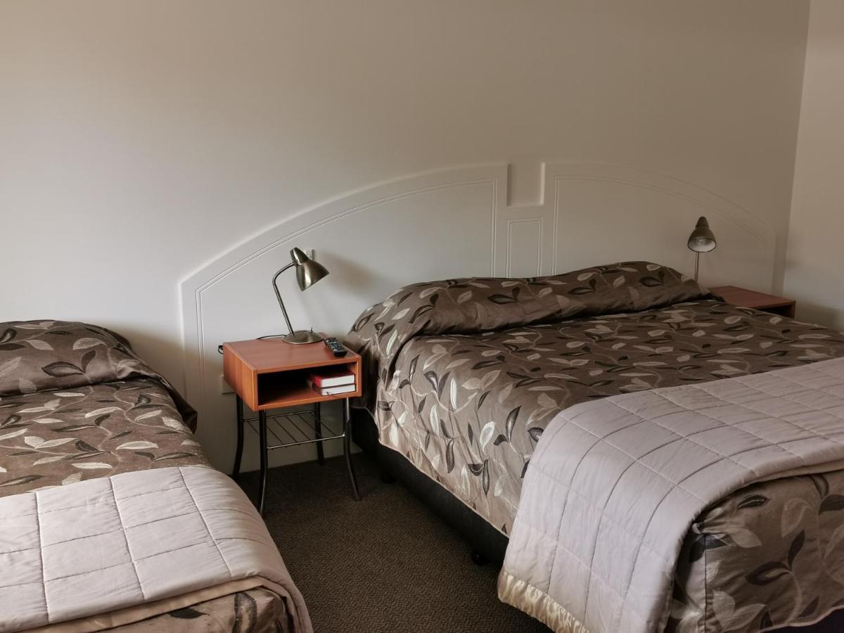 Bks Egmont Motor Motel
